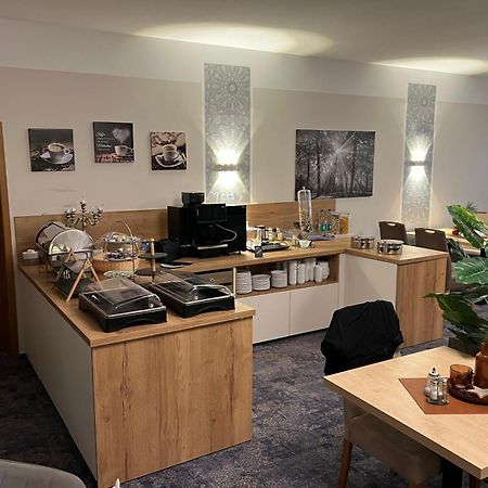Gaestehaus Am Kurpark Hotel Garni Horn-Bad Meinberg Dış mekan fotoğraf
