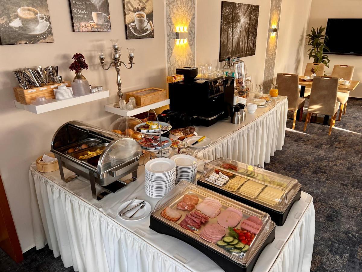 Gaestehaus Am Kurpark Hotel Garni Horn-Bad Meinberg Dış mekan fotoğraf