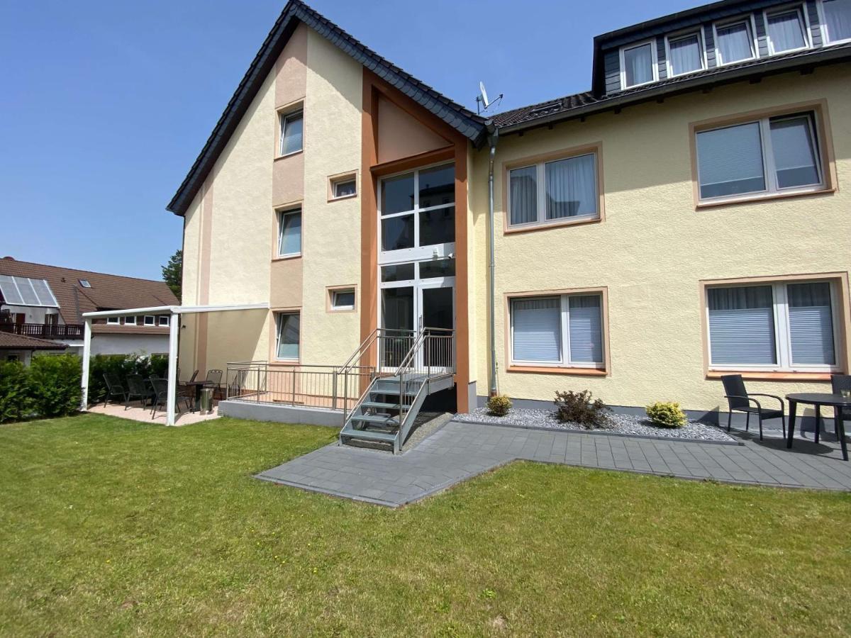 Gaestehaus Am Kurpark Hotel Garni Horn-Bad Meinberg Dış mekan fotoğraf