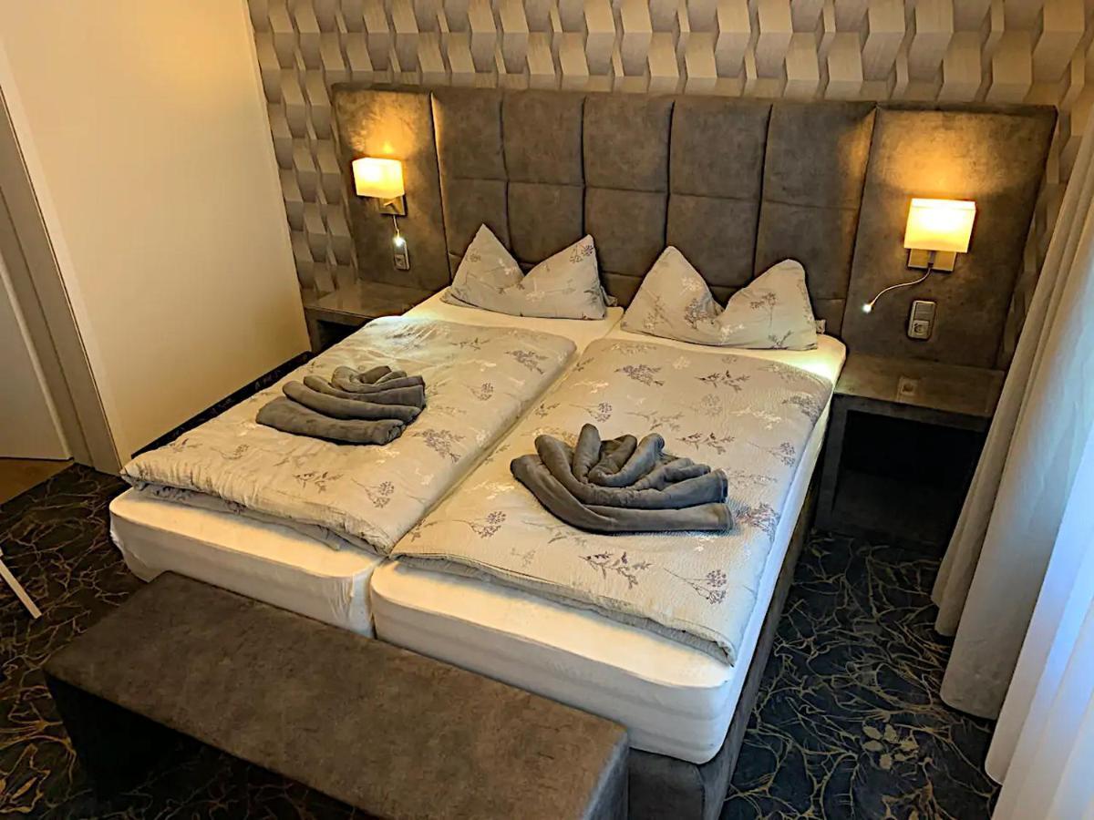 Gaestehaus Am Kurpark Hotel Garni Horn-Bad Meinberg Dış mekan fotoğraf