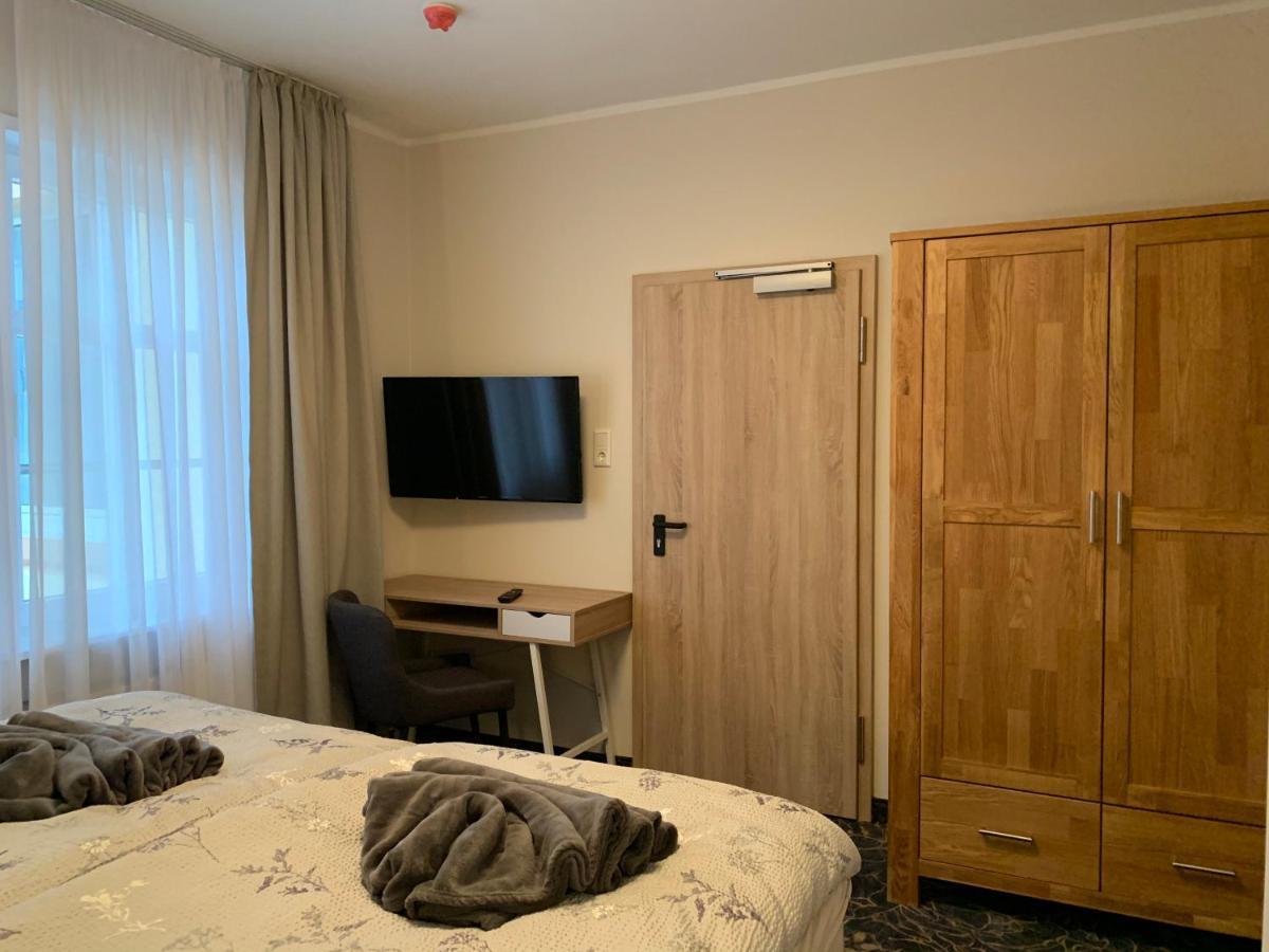 Gaestehaus Am Kurpark Hotel Garni Horn-Bad Meinberg Dış mekan fotoğraf